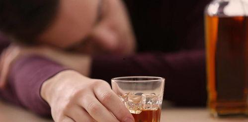 喝小酒喝多了睡觉吃瓜,小酒助眠，瓜香满室