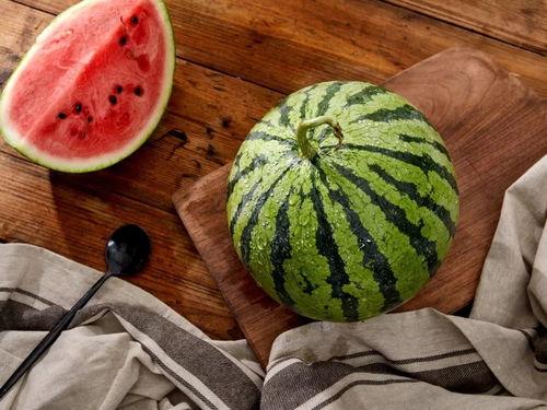 上海吃瓜喝酒,吃瓜喝酒,品味上海滩的市井生活