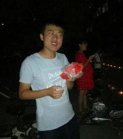 吃瓜群众被爆头