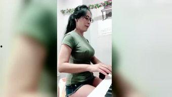 yoyo老师直播吃瓜,趣味横生揭秘娱乐圈幕后故事