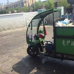 番禺外卖小哥吃瓜,番禺外卖小哥的夏日“瓜”事