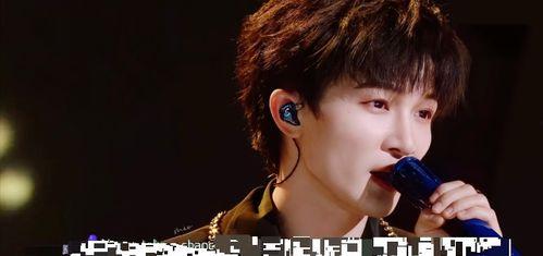 周深唱歌吃瓜,吃瓜现场趣味横生