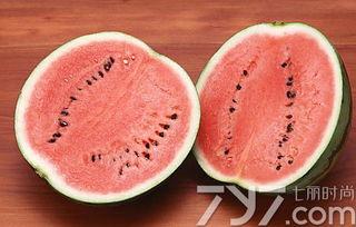 儿童吃瓜不吐籽