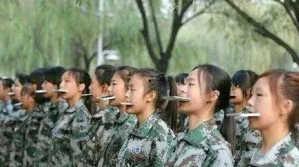 大学教官吃瓜事件,校园风波背后的真相与反思