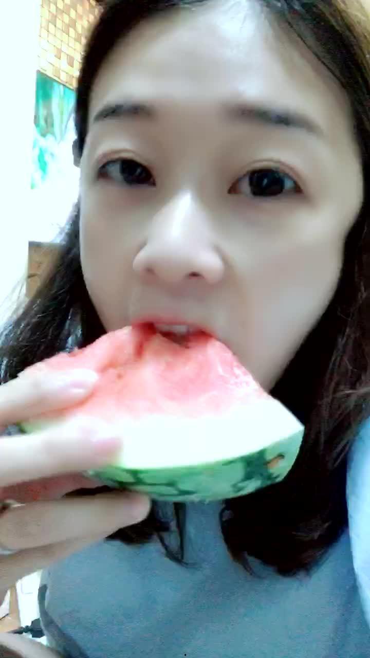 yoyo姐吃瓜,揭秘娱乐圈幕后故事