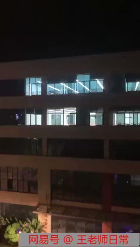 传媒学院吃瓜,揭秘校园吃瓜背后的故事