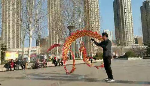 寿光人民广场吃瓜,夏日吃瓜盛宴，共享欢乐时光