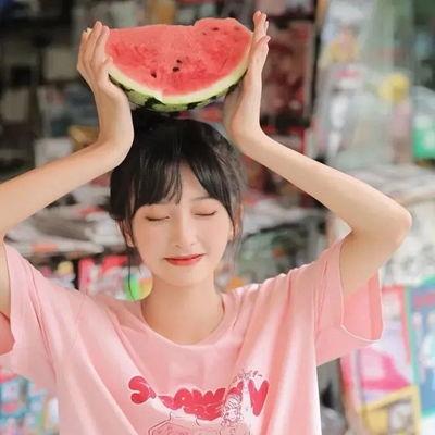 吃瓜头像真人女孩,揭秘吃瓜头像背后的真人女孩